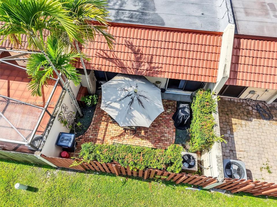 For Sale: $475,000 (2 beds, 2 baths, 1236 Square Feet)