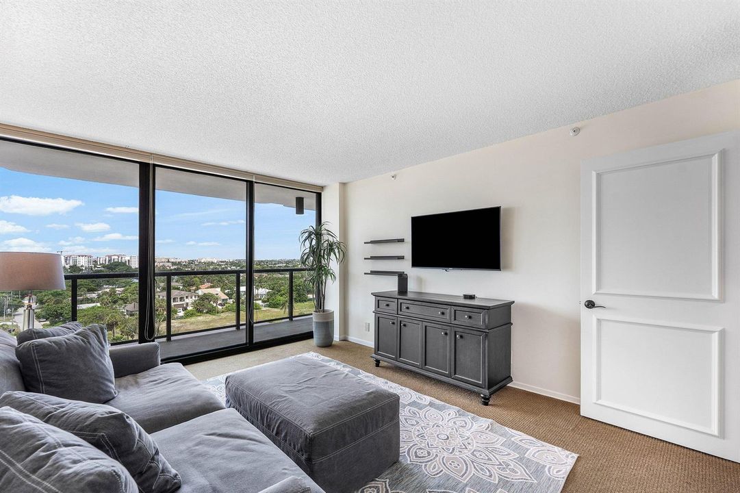025-250SouthOceanBoulevard-8F-BocaRaton-