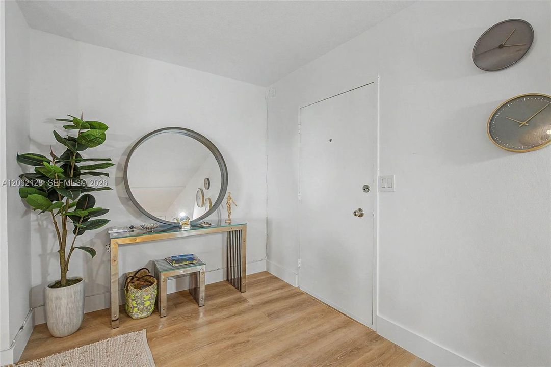В аренду: $3,300 (2 спален, 2 ванн, 1048 Квадратных фут)