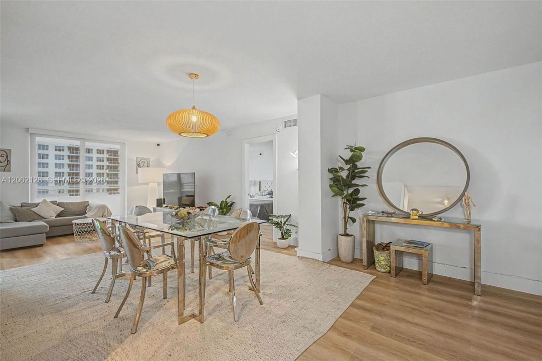 В аренду: $3,300 (2 спален, 2 ванн, 1048 Квадратных фут)