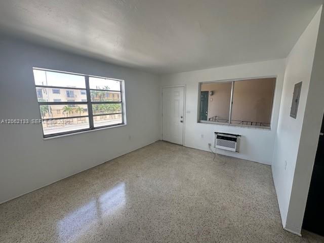 В аренду: $1,725 (1 спален, 1 ванн, 0 Квадратных фут)