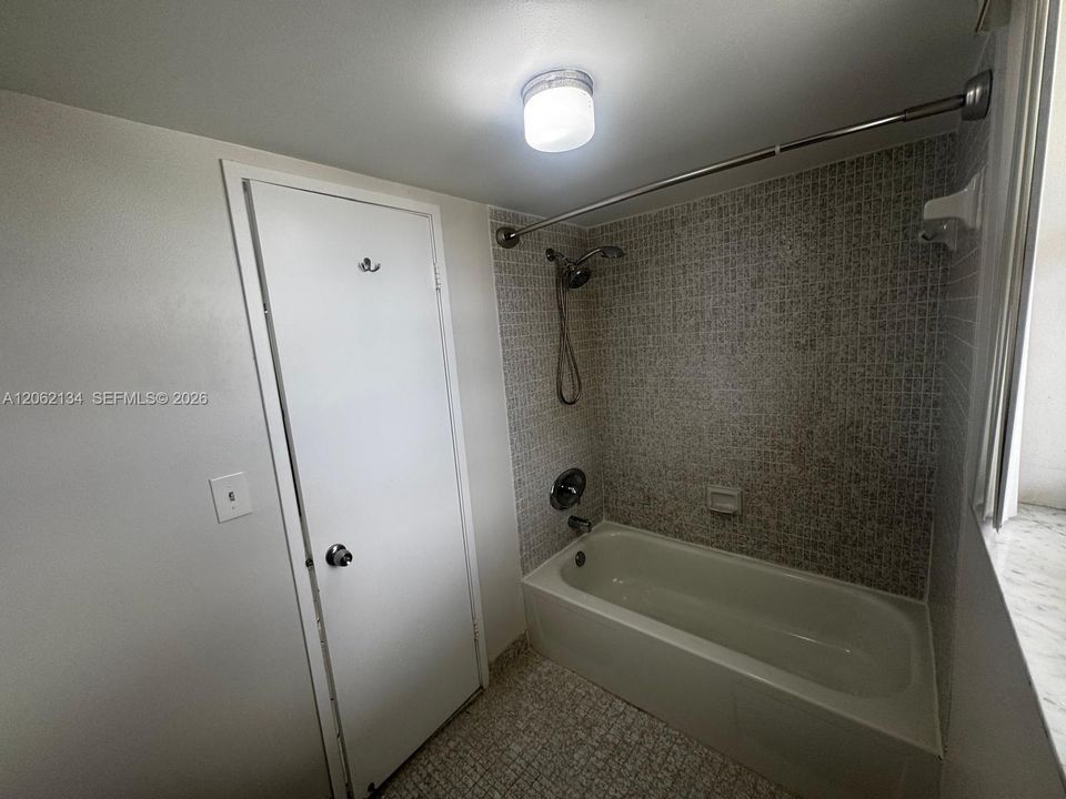 В аренду: $2,750 (2 спален, 2 ванн, 1840 Квадратных фут)
