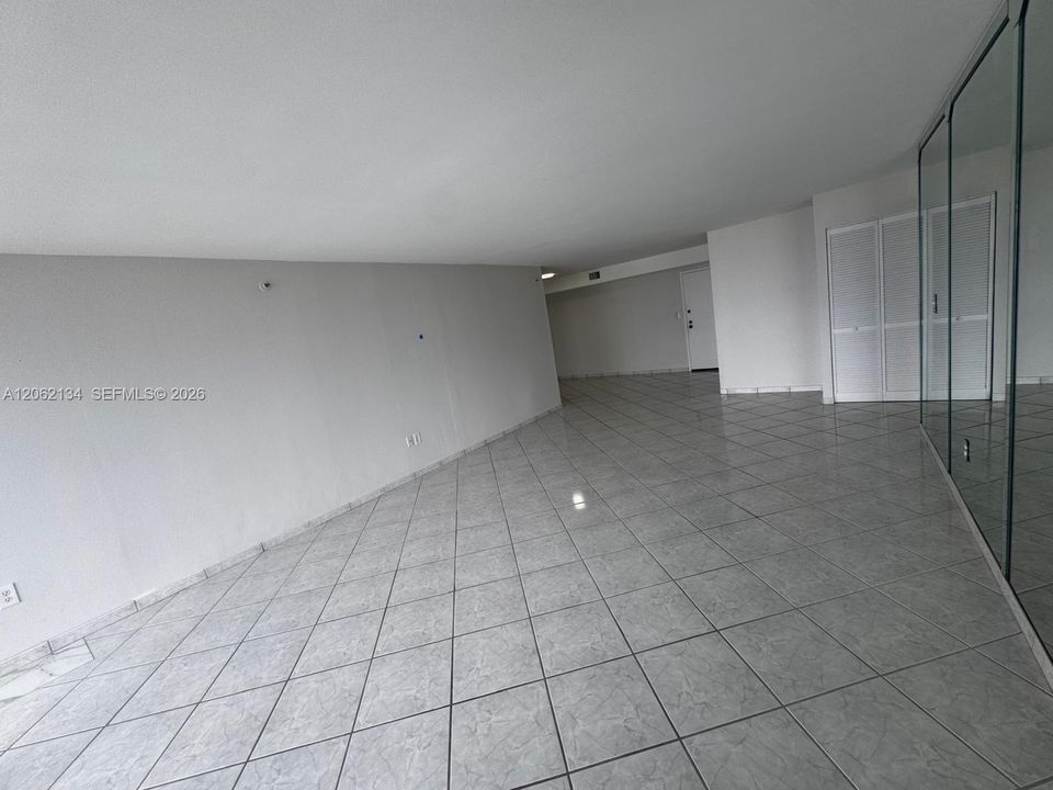 В аренду: $2,750 (2 спален, 2 ванн, 1840 Квадратных фут)