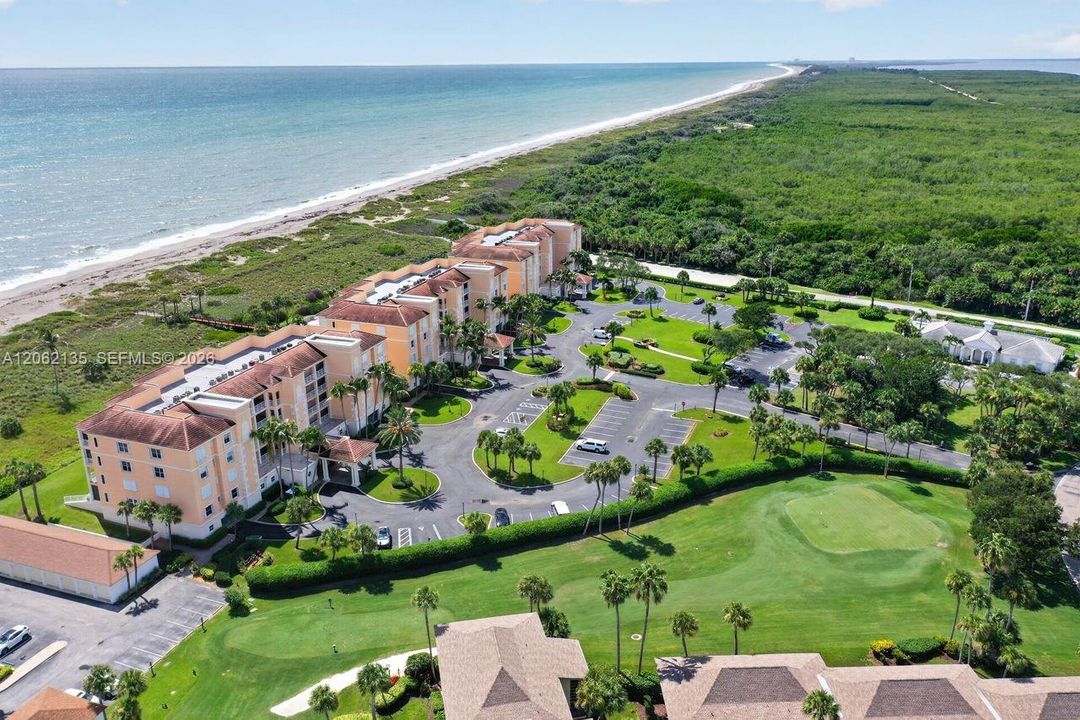 En Venta: $895,000 (3 camas, 2 baños, 1978 Pies cuadrados)