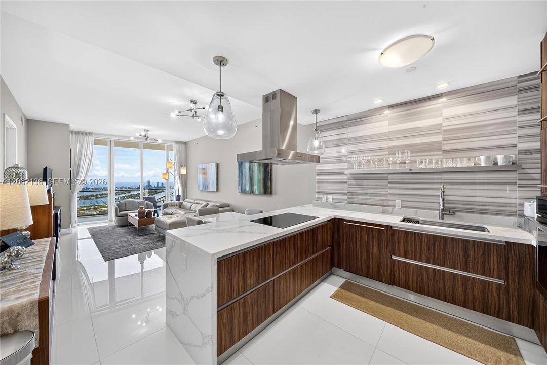 En Venta: $1,150,000 (2 camas, 2 baños, 1557 Pies cuadrados)