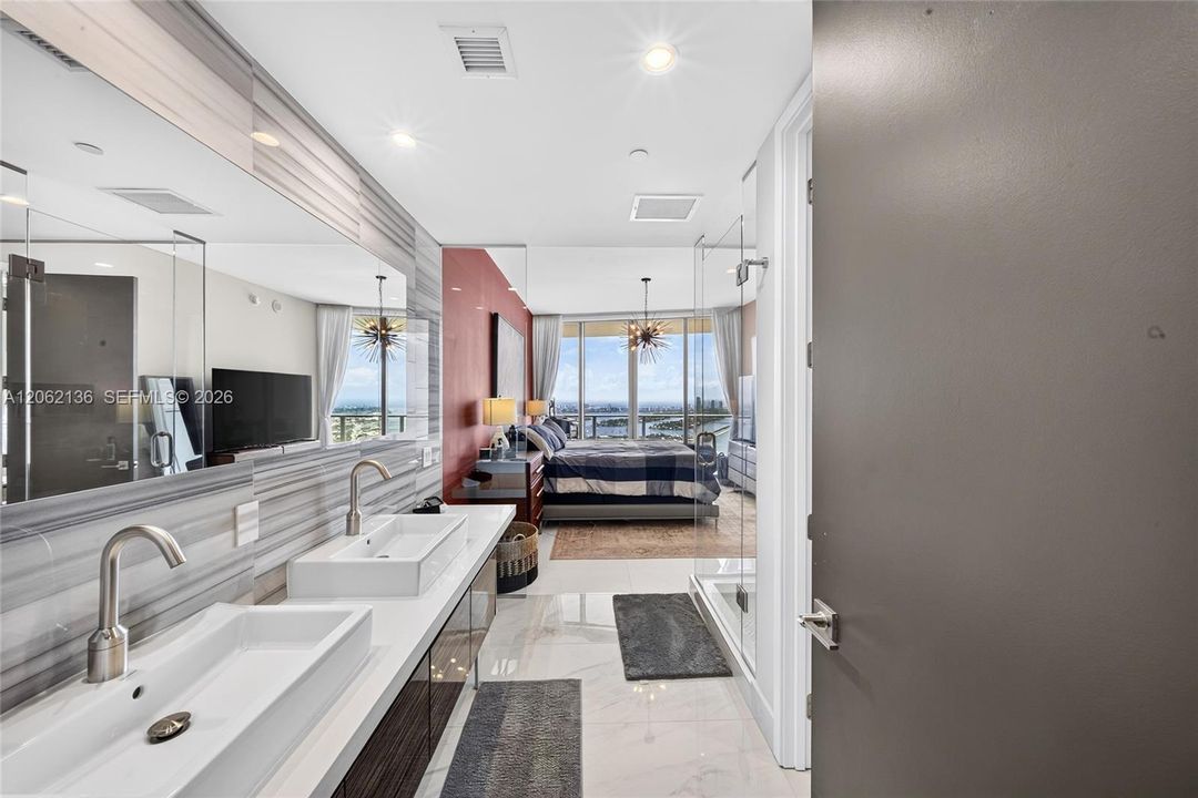 En Venta: $1,150,000 (2 camas, 2 baños, 1557 Pies cuadrados)