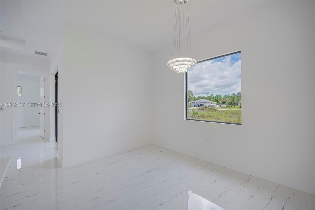 На продажу: $329,999 (3 спален, 2 ванн, 1603 Квадратных фут)