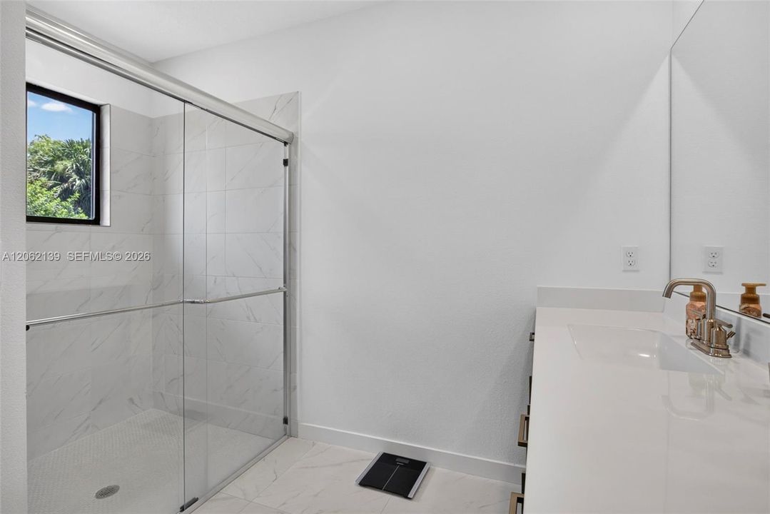 В аренду: $2,700 (3 спален, 2 ванн, 1643 Квадратных фут)