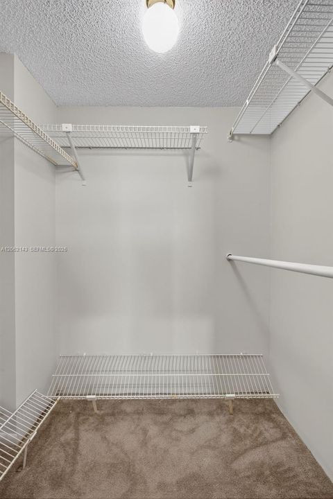 For Sale: $124,900 (2 beds, 2 baths, 1162 Square Feet)