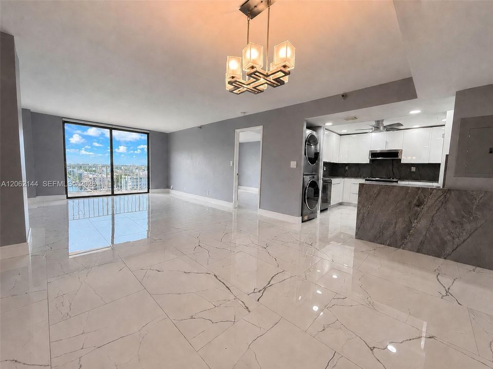 В аренду: $4,500 (3 спален, 2 ванн, 1414 Квадратных фут)