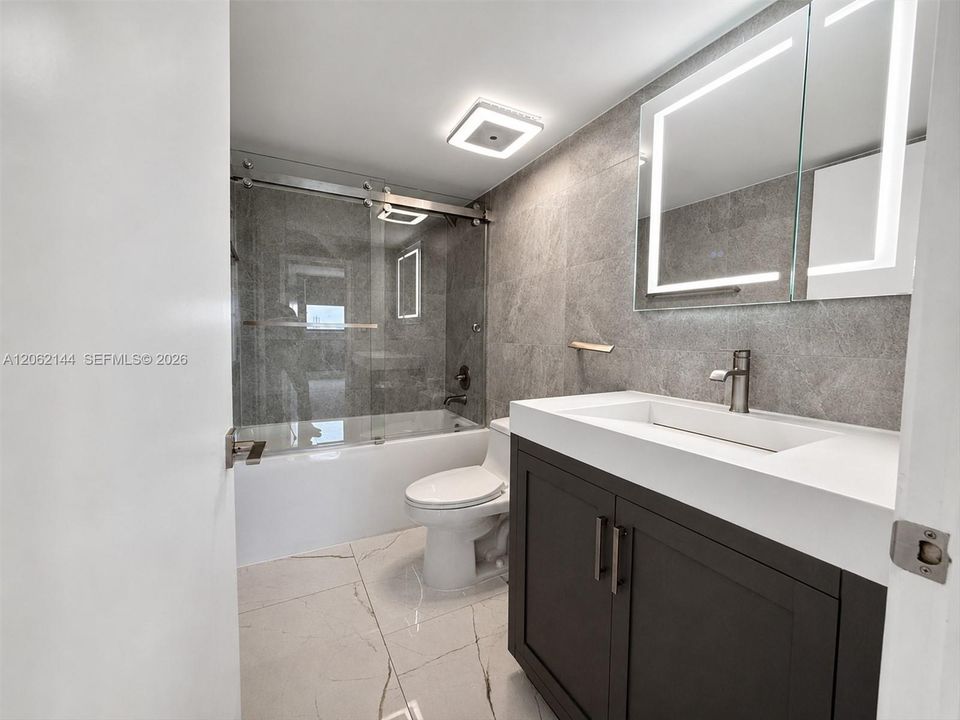 В аренду: $4,500 (3 спален, 2 ванн, 1414 Квадратных фут)
