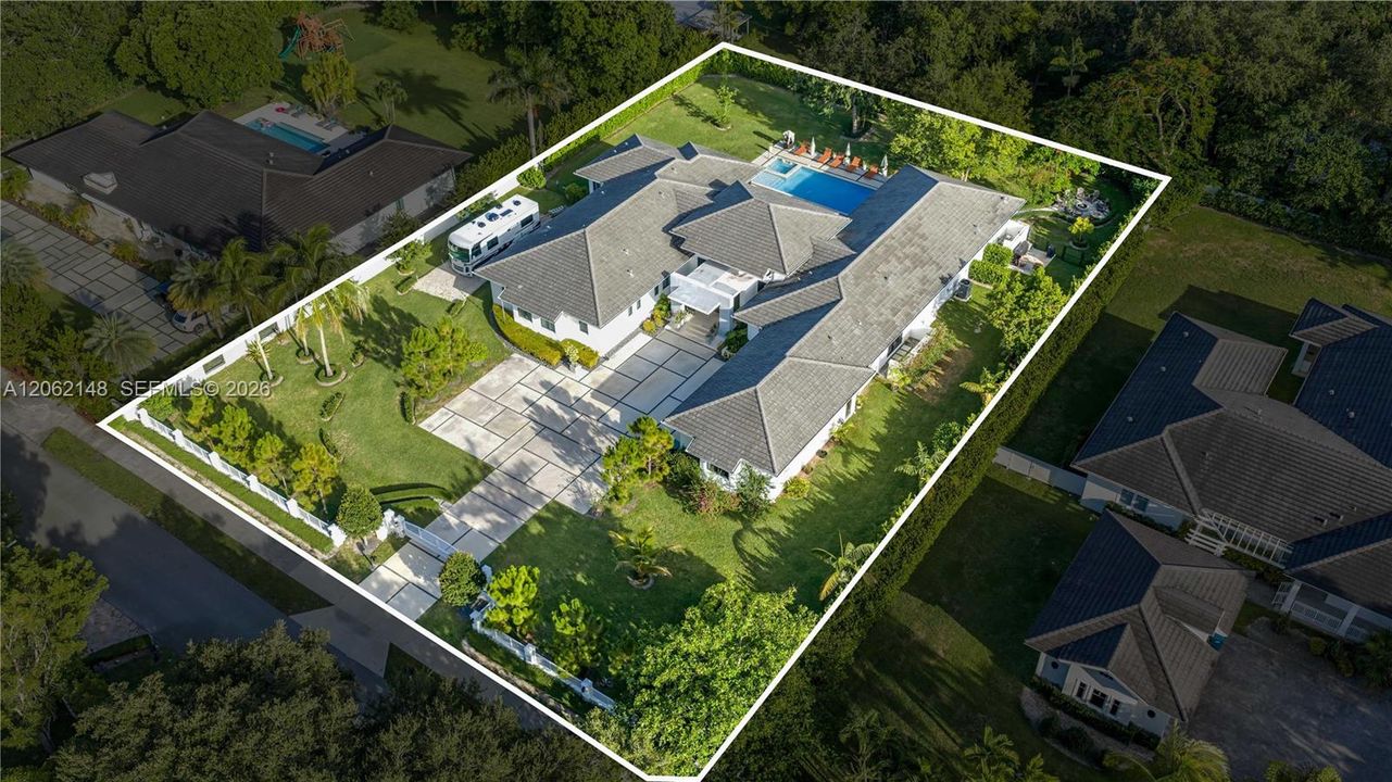 На продажу: $5,495,999 (6 спален, 6 ванн, 5759 Квадратных фут)