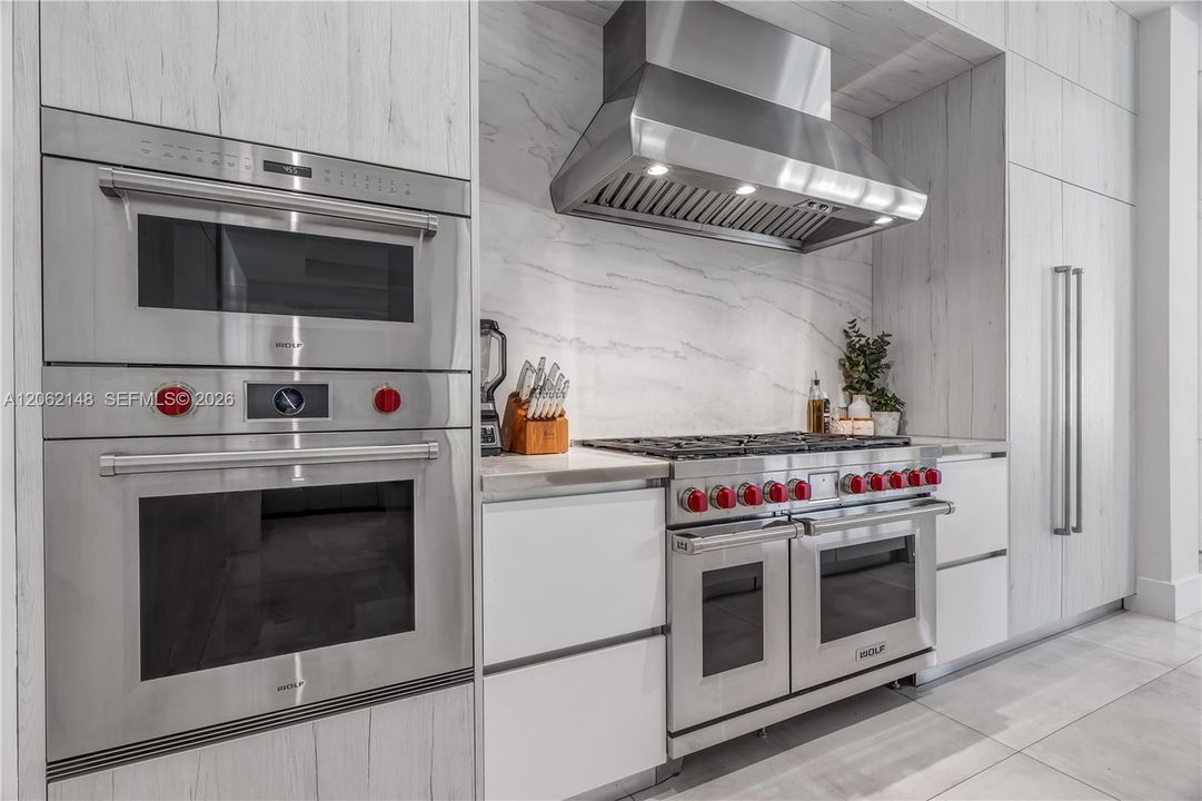 На продажу: $5,495,999 (6 спален, 6 ванн, 5759 Квадратных фут)