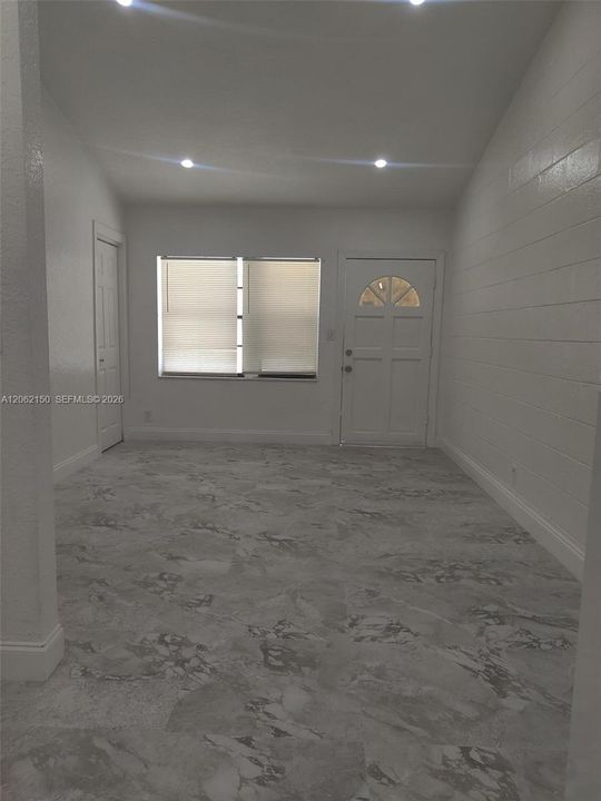 В аренду: $1,950 (2 спален, 1 ванн, 1296 Квадратных фут)