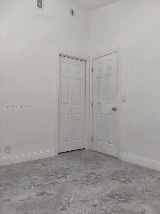 В аренду: $1,950 (2 спален, 1 ванн, 1296 Квадратных фут)