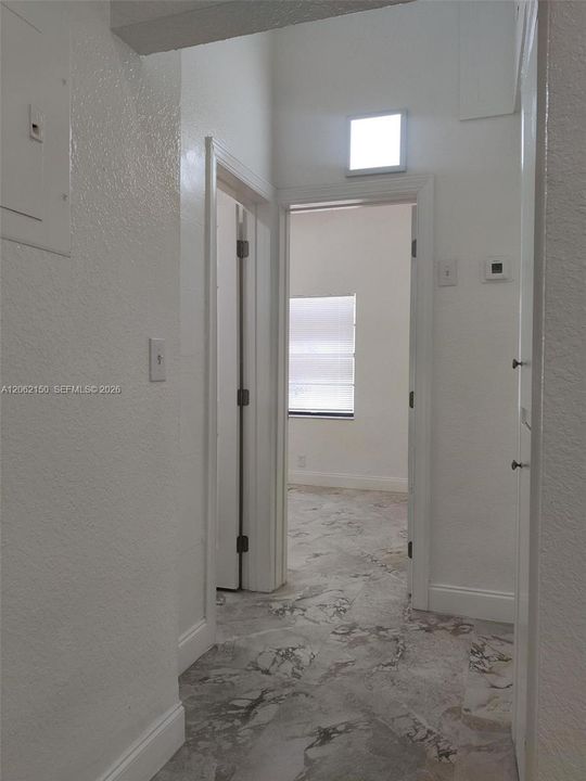 В аренду: $1,950 (2 спален, 1 ванн, 1296 Квадратных фут)