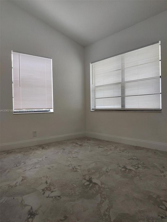 В аренду: $1,950 (2 спален, 1 ванн, 1296 Квадратных фут)
