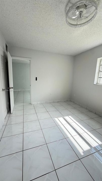 В аренду: $2,300 (2 спален, 2 ванн, 817 Квадратных фут)