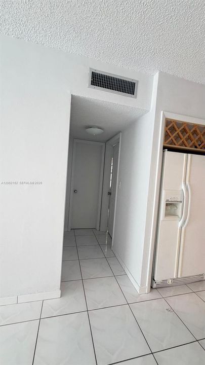 В аренду: $2,300 (2 спален, 2 ванн, 817 Квадратных фут)