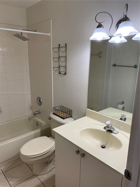 В аренду: $2,500 (2 спален, 2 ванн, 1268 Квадратных фут)