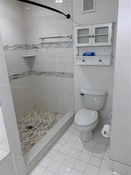 В аренду: $2,500 (2 спален, 2 ванн, 1268 Квадратных фут)
