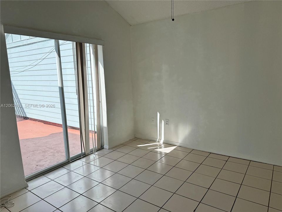 En Venta: $315,000 (2 camas, 1 baños, 738 Pies cuadrados)