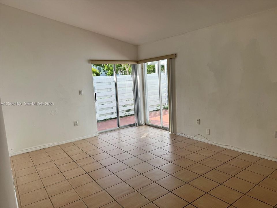 En Venta: $315,000 (2 camas, 1 baños, 738 Pies cuadrados)