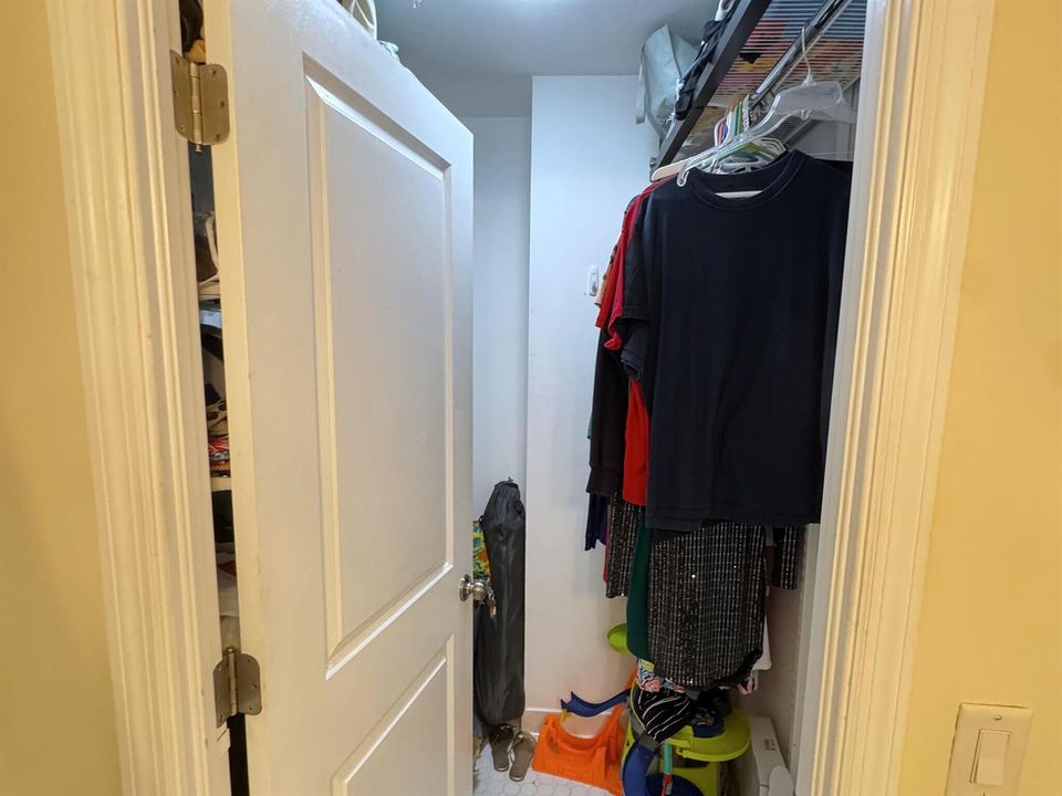 Walk In Closet