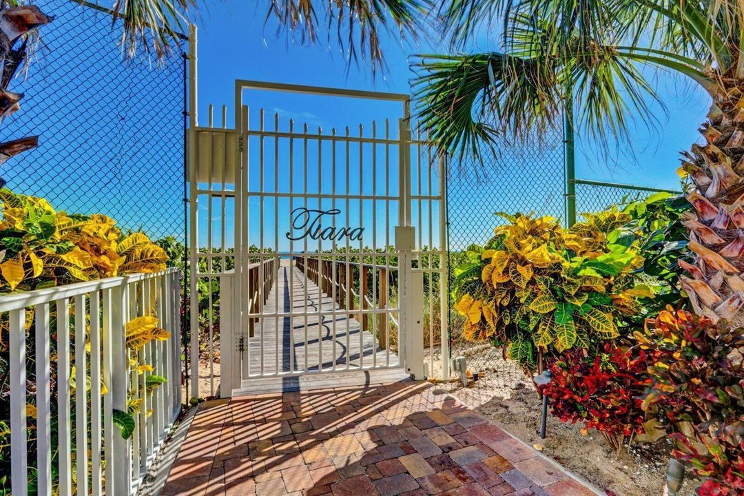 18a. Beach Access with Flat Boardwalk