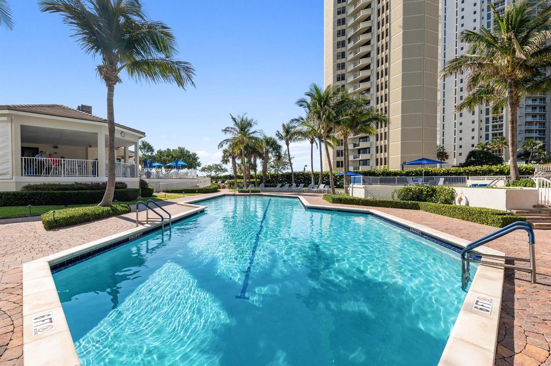 13. Pool