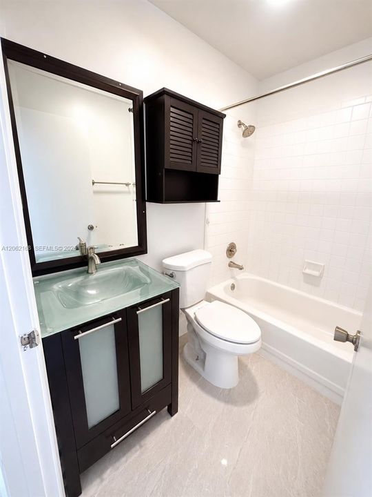 В аренду: $3,100 (2 спален, 2 ванн, 1336 Квадратных фут)