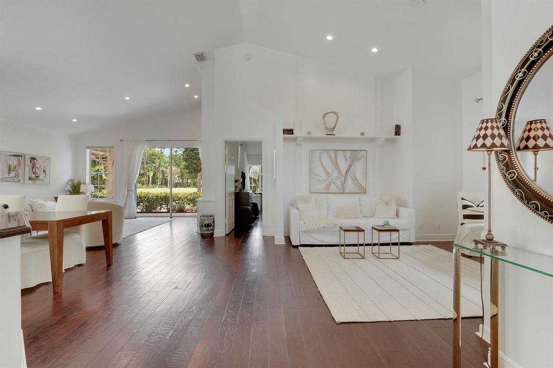 Vaulted Ceilings!