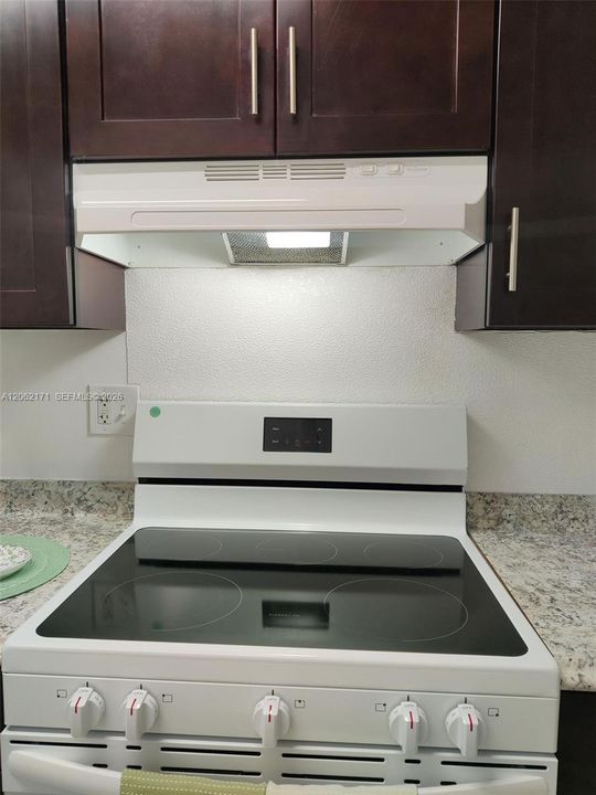 В аренду: $1,400 (1 спален, 1 ванн, 0 Квадратных фут)