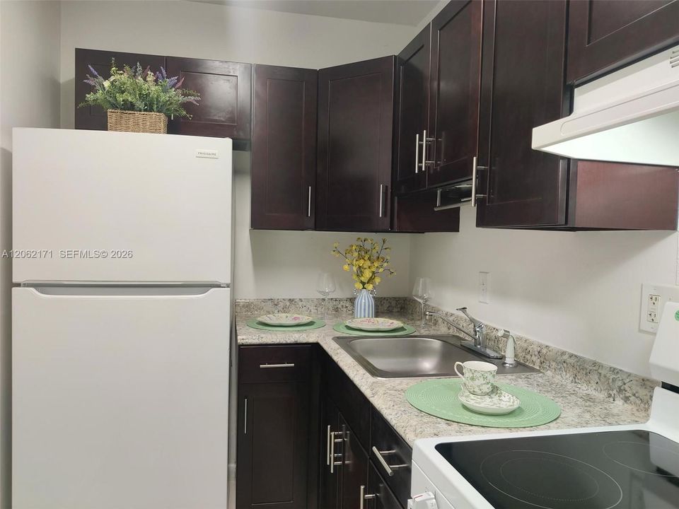 В аренду: $1,400 (1 спален, 1 ванн, 0 Квадратных фут)