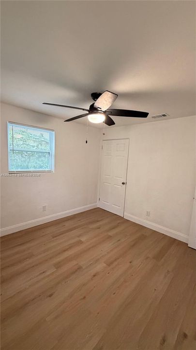 En Venta: $245,000 (3 camas, 1 baños, 800 Pies cuadrados)