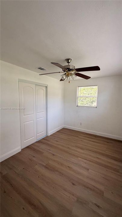 En Venta: $245,000 (3 camas, 1 baños, 800 Pies cuadrados)