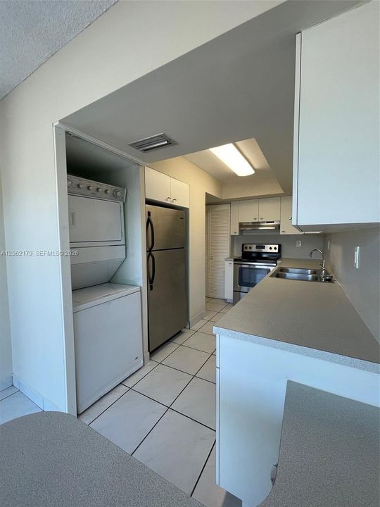 В аренду: $2,350 (2 спален, 2 ванн, 1170 Квадратных фут)