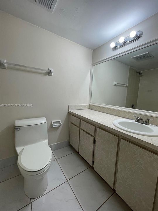 В аренду: $2,350 (2 спален, 2 ванн, 1170 Квадратных фут)