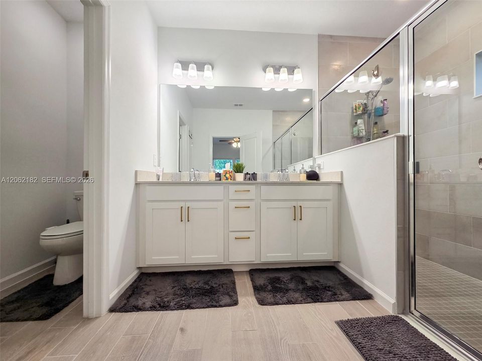 На продажу: $299,900 (3 спален, 2 ванн, 0 Квадратных фут)