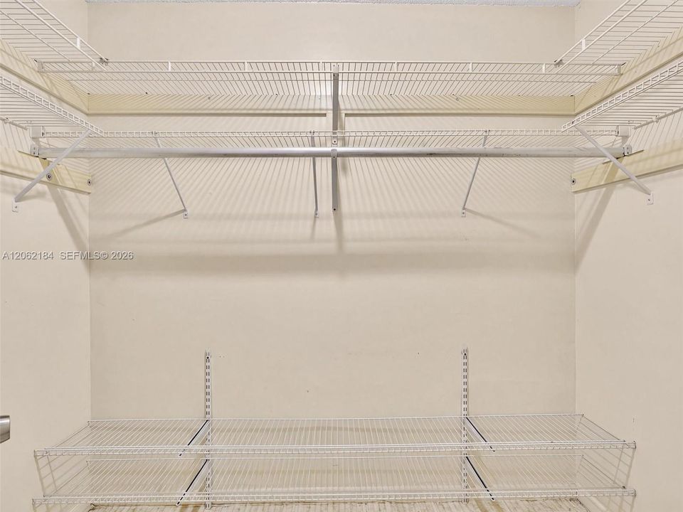 На продажу: $335,000 (2 спален, 2 ванн, 1257 Квадратных фут)