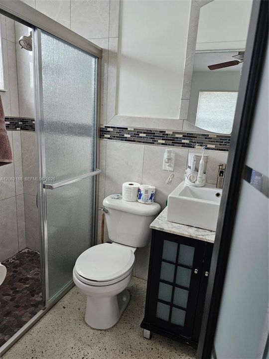 На продажу: $650,000 (3 спален, 2 ванн, 1155 Квадратных фут)