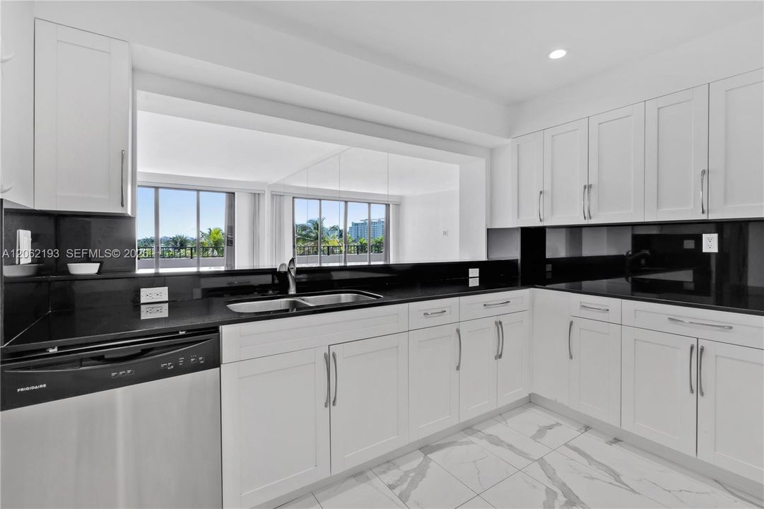 For Rent: $6,500 (2 beds, 2 baths, 1532 Square Feet)