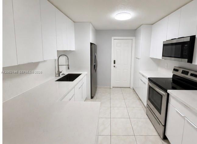 En Renta: $4,700 (4 camas, 3 baños, 2009 Pies cuadrados)