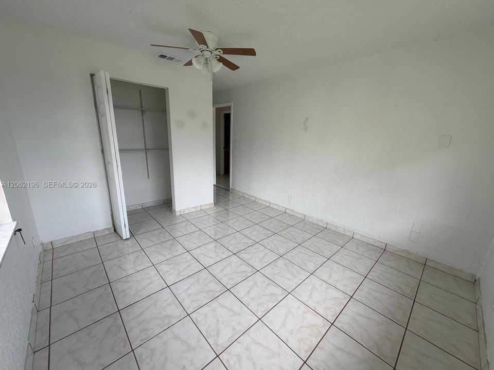 En Renta: $4,700 (4 camas, 3 baños, 2009 Pies cuadrados)