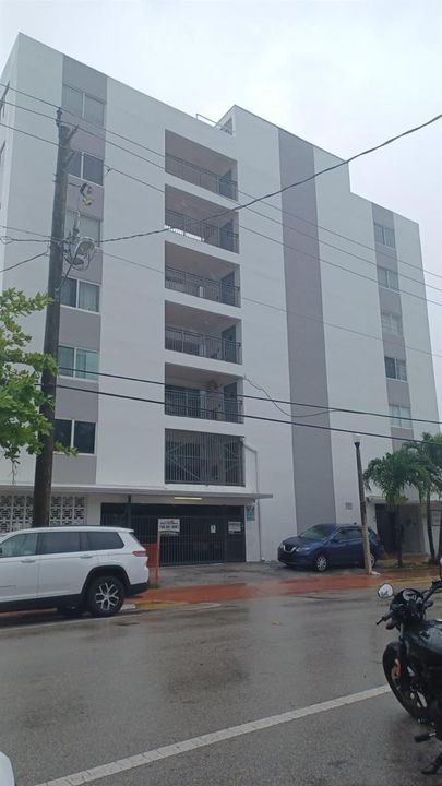 8001 Crespi Blvd Building