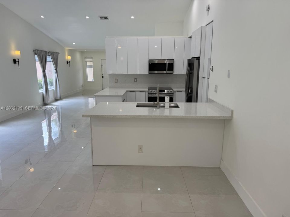 В аренду: $4,500 (3 спален, 2 ванн, 1522 Квадратных фут)