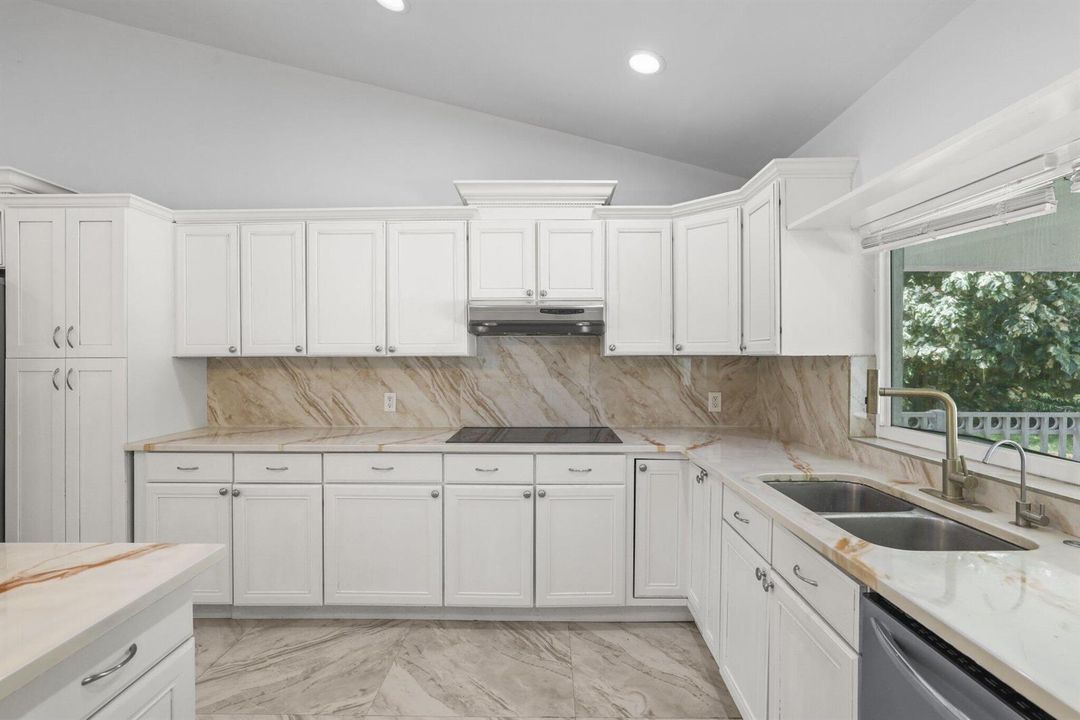 6344 NW 74th Terr - 23.jpg-SMALL