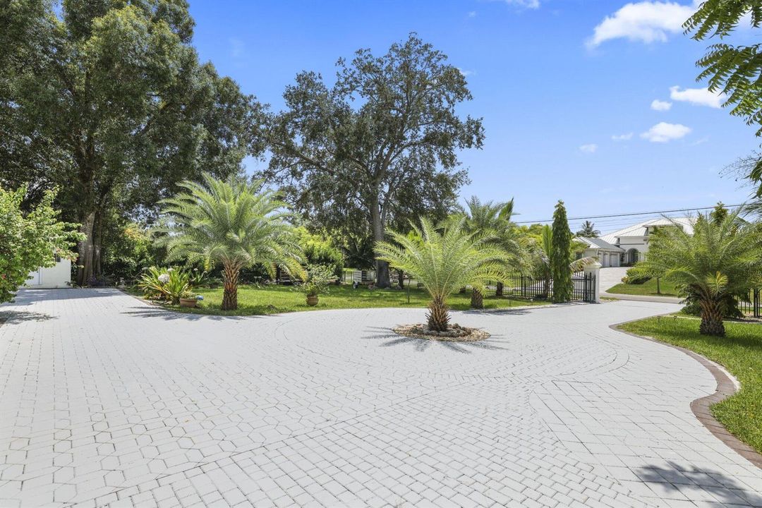 6344 NW 74th Terr - 9.jpg-SMALL