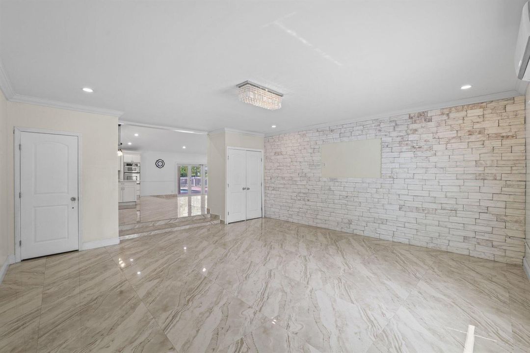 6344 NW 74th Terr - 58.jpg-SMALL
