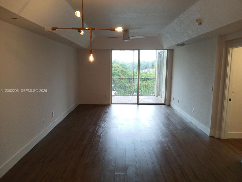 В аренду: $3,800 (3 спален, 2 ванн, 1710 Квадратных фут)